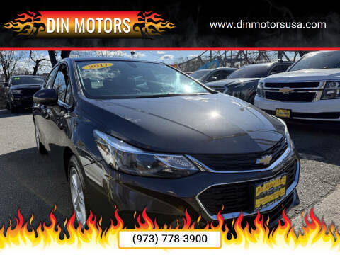 2017 Chevrolet Cruze LT FWD photo