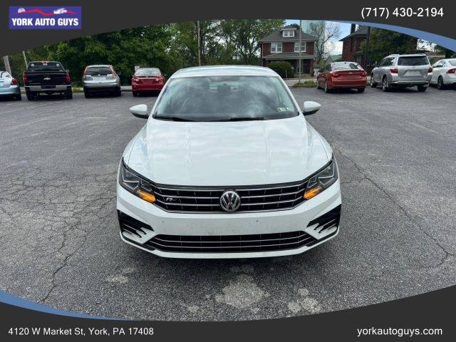 2017 Volkswagen Passat R-Line w/Comfort Pkg FWD photo
