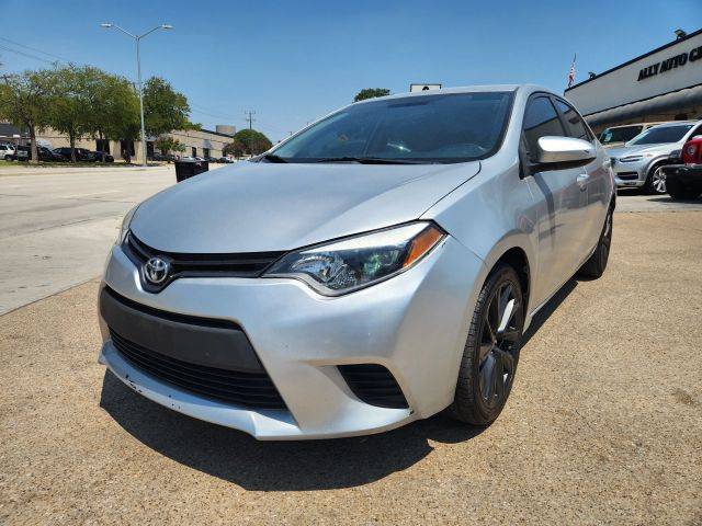 2015 Toyota Corolla LE FWD photo