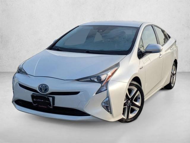 2016 Toyota Prius Four Touring FWD photo