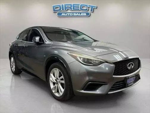 2017 Infiniti QX30  FWD photo