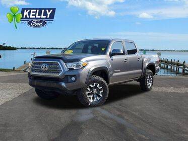 2017 Toyota Tacoma SR 4WD photo