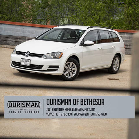 2017 Volkswagen Golf SportWagen S FWD photo