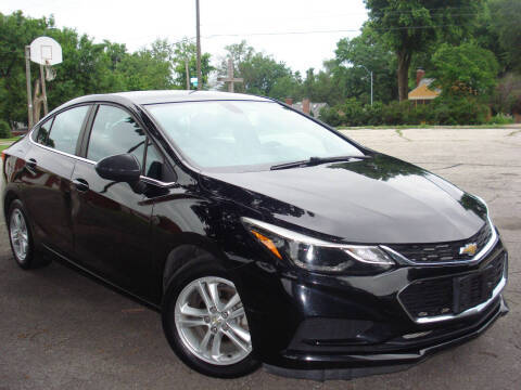 2017 Chevrolet Cruze LT FWD photo