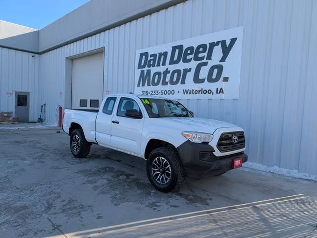 2016 Toyota Tacoma SR 4WD photo