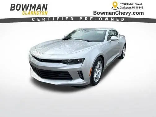 2017 Chevrolet Camaro 1LT RWD photo