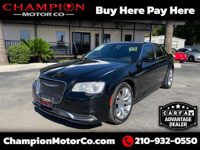 2016 Chrysler 300 Limited RWD photo