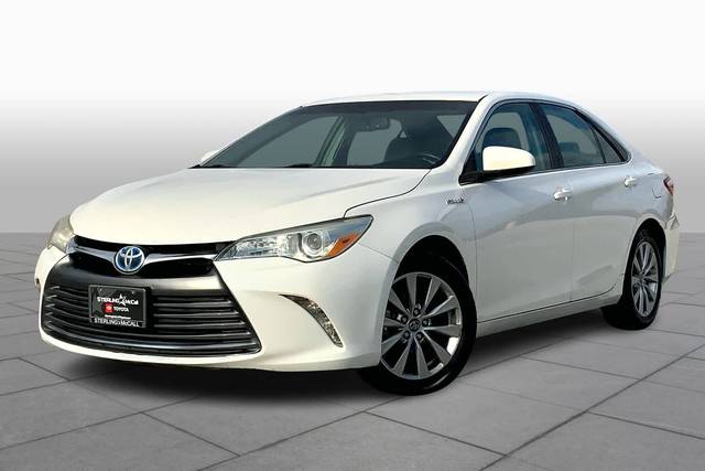 2017 Toyota Camry Hybrid XLE FWD photo