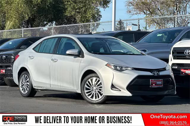 2017 Toyota Corolla XLE FWD photo