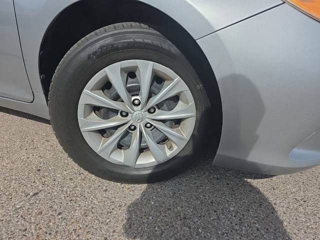 2017 Toyota Camry LE FWD photo