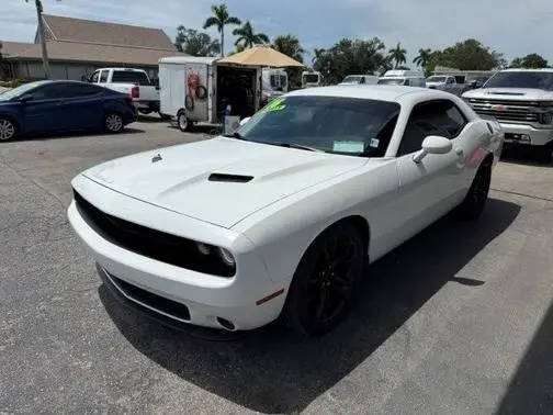 2016 Dodge Challenger SXT Plus RWD photo