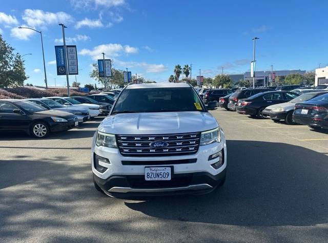 2017 Ford Explorer XLT FWD photo