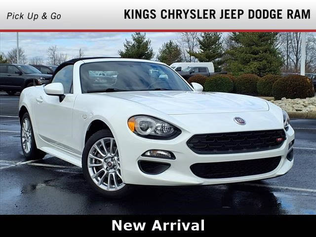 2017 FIAT 124 Spider Classica RWD photo