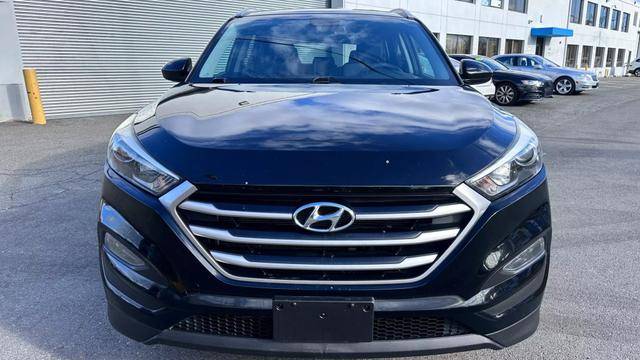 2017 Hyundai Tucson SE AWD photo