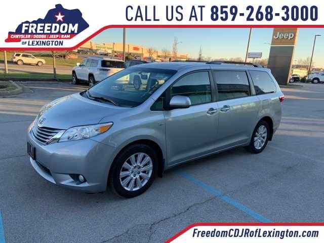 2017 Toyota Sienna XLE AWD photo