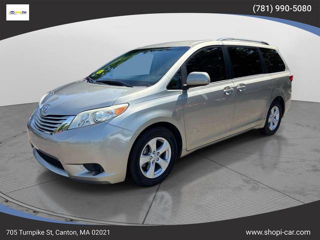 2017 Toyota Sienna LE FWD photo