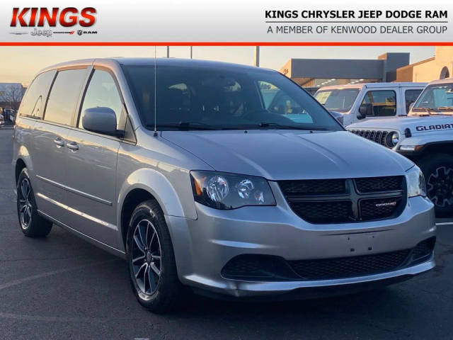 2017 Dodge Grand Caravan SE Plus FWD photo