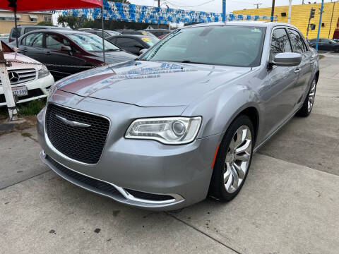 2016 Chrysler 300 Limited RWD photo