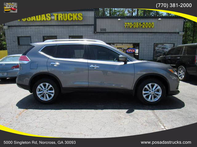 2016 Nissan Rogue SV FWD photo