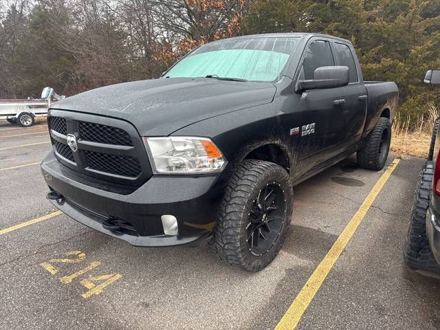 2017 Ram 1500 Express 4WD photo