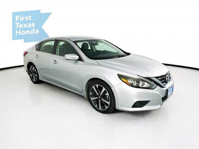 2016 Nissan Altima 2.5 SR FWD photo