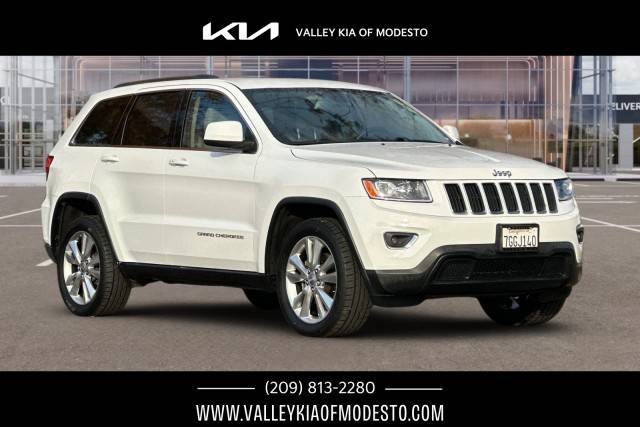 2015 Jeep Grand Cherokee Laredo 4WD photo