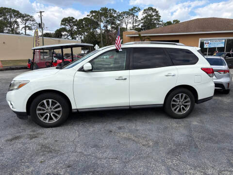 2016 Nissan Pathfinder SV FWD photo