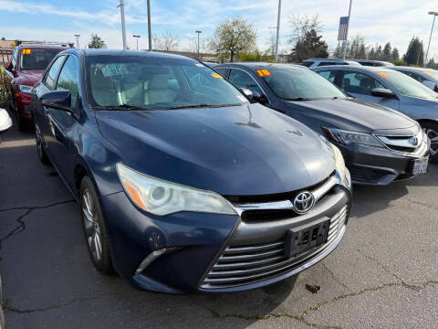 2015 Toyota Camry XLE FWD photo