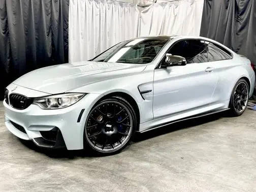2017 BMW M4 RWD photo