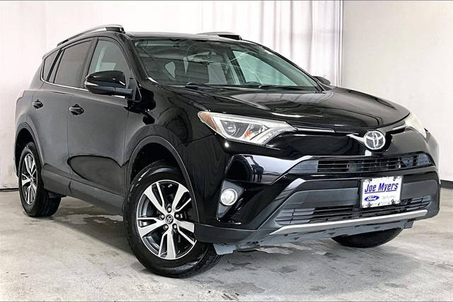 2016 Toyota RAV4 XLE FWD photo