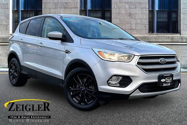 2017 Ford Escape SE FWD photo