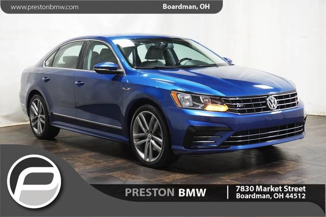 2017 Volkswagen Passat R-Line w/Comfort Pkg FWD photo