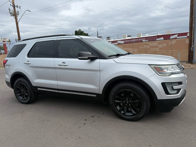 2017 Ford Explorer XLT FWD photo