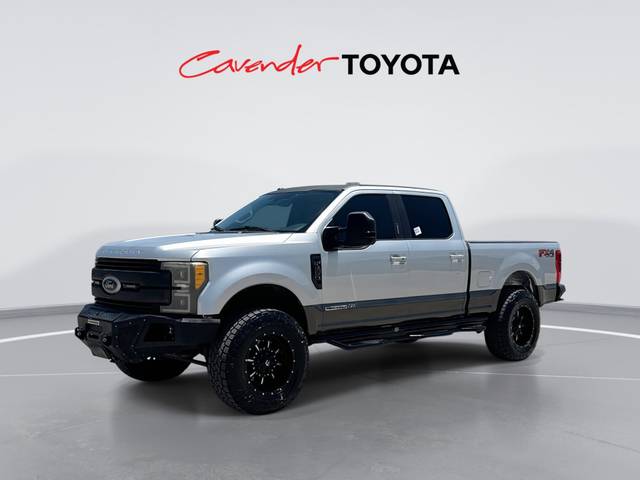 2017 Ford F-250 Super Duty Lariat 4WD photo