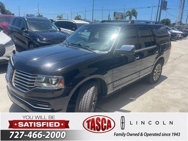 2017 Lincoln Navigator Select RWD photo
