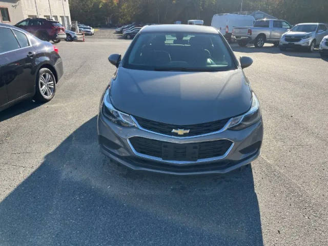 2017 Chevrolet Cruze LT FWD photo