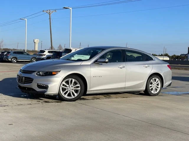2017 Chevrolet Malibu LT FWD photo