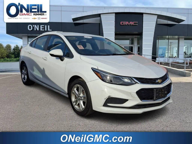 2017 Chevrolet Cruze LT FWD photo