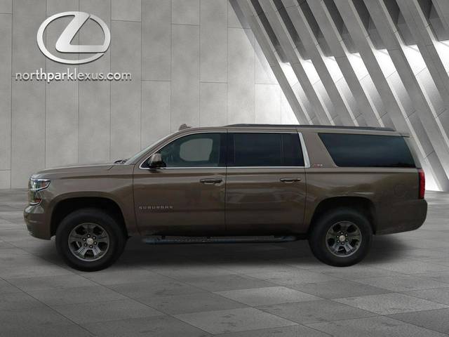 2016 Chevrolet Suburban LT 4WD photo