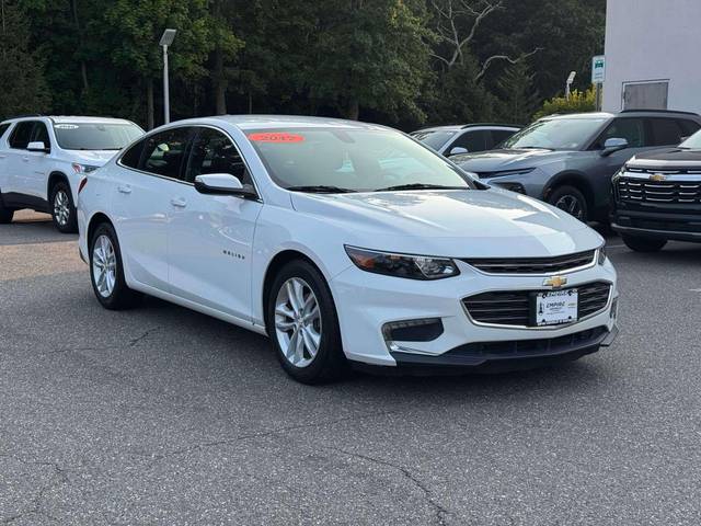 2017 Chevrolet Malibu LT FWD photo