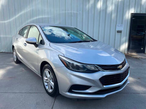 2017 Chevrolet Cruze LT FWD photo