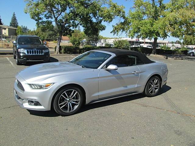 2015 Ford Mustang EcoBoost Premium RWD photo