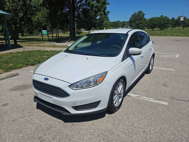 2016 Ford Focus SE FWD photo