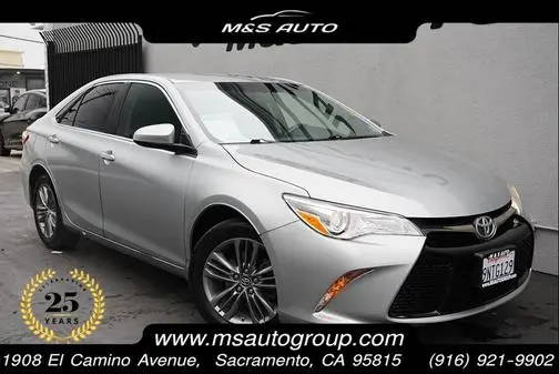 2017 Toyota Camry SE FWD photo