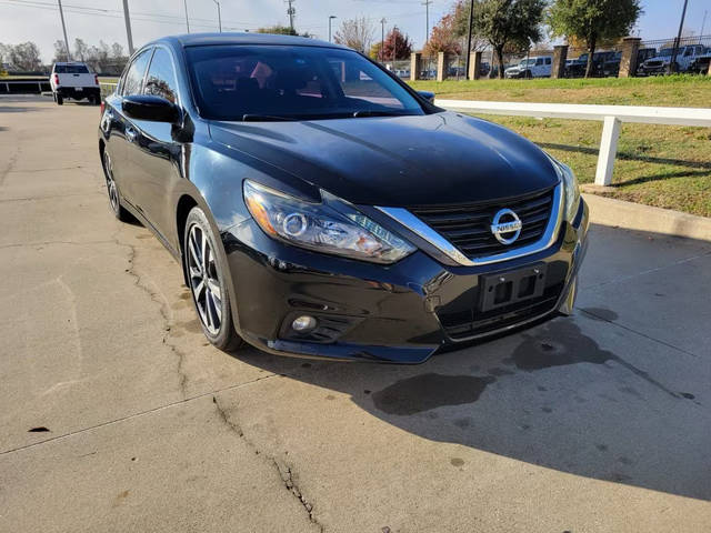 2016 Nissan Altima 2.5 SR FWD photo