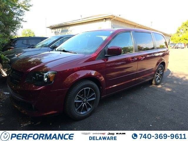 2017 Dodge Grand Caravan SXT FWD photo