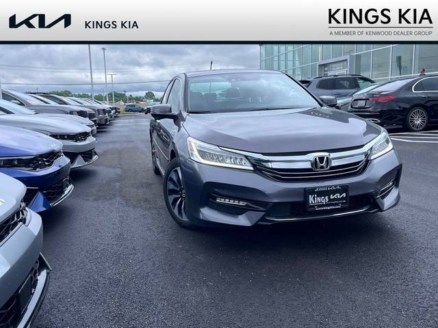 2017 Honda Accord Touring FWD photo