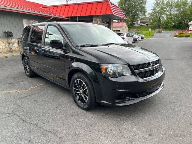 2017 Dodge Grand Caravan SE Plus FWD photo