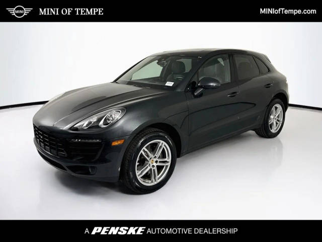 2017 Porsche Macan AWD photo