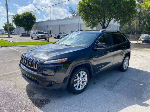 2015 Jeep Cherokee Latitude FWD photo